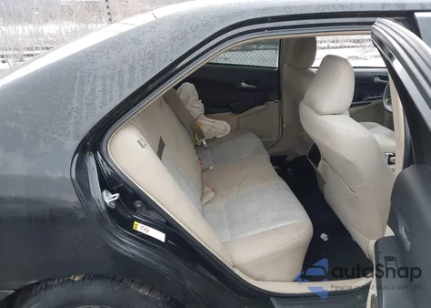 2012 Toyota Camry Le z USA, uszkodzony, nr VIN 4T1BF1FK8CU037814